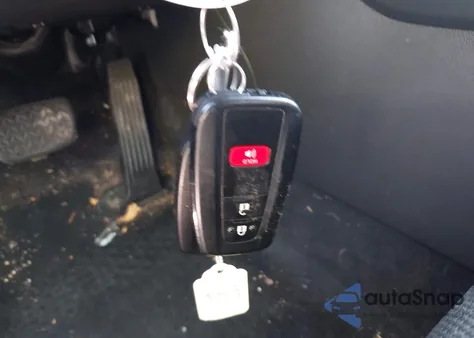 2021 Toyota Rav4 Xle from USA, damaged, VIN JTMP1RFVXMD069375